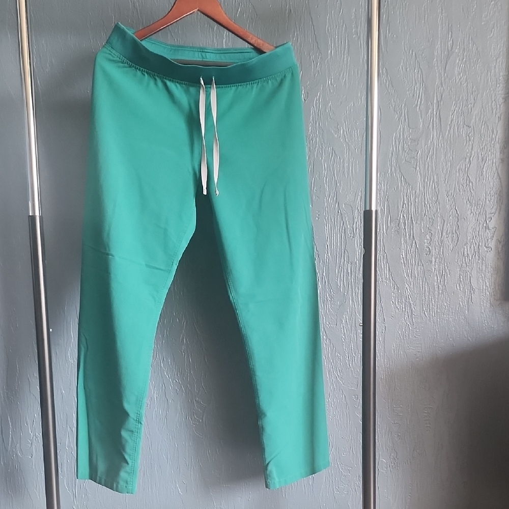 Figs Green Technical Collection Top